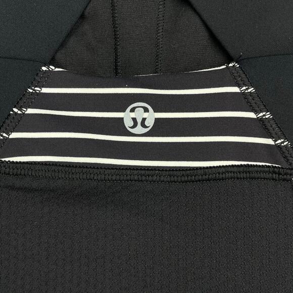 LULULEMON Push Ur Limits Tank Sz 4 Parallel Stripe Black White - Picture 8 of 9